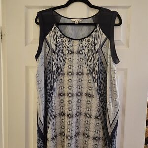 CAbi Women's Sleeveless Top - Navy and White Pattern